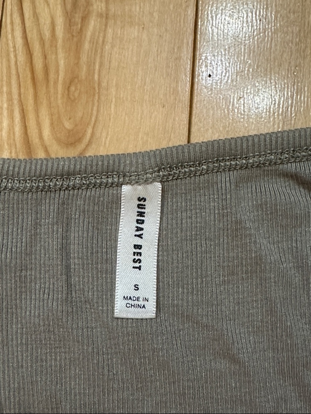 Sunday Best Grey Button-Front Ribbed Crop Top - Picture 3 of 7